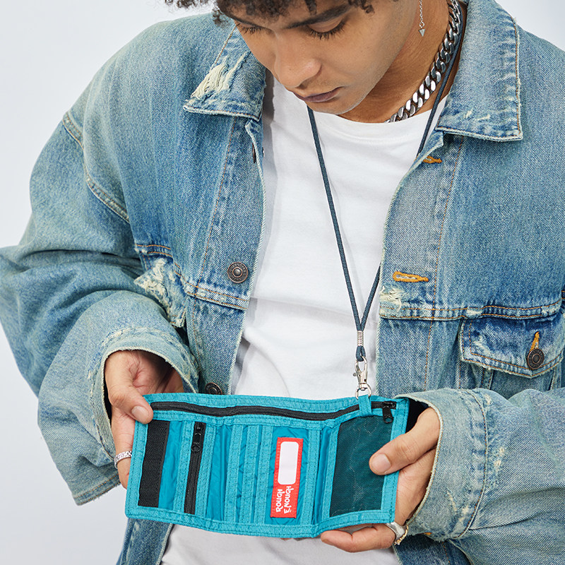 RGH Waterproof Anti-Skimming F - Embroidery Wallet recensione e prezzo