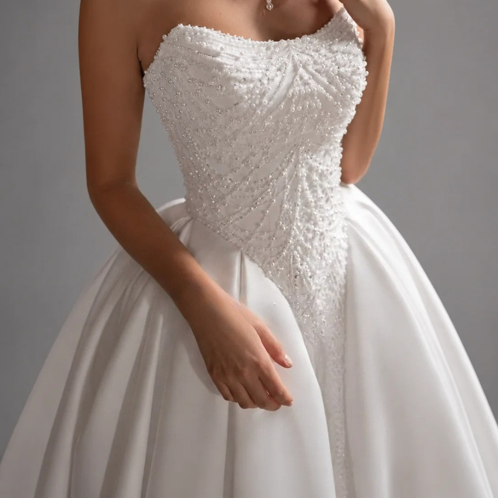 Customized Elegant Wedding Dre - Embroidery Online Design recensione e prezzo