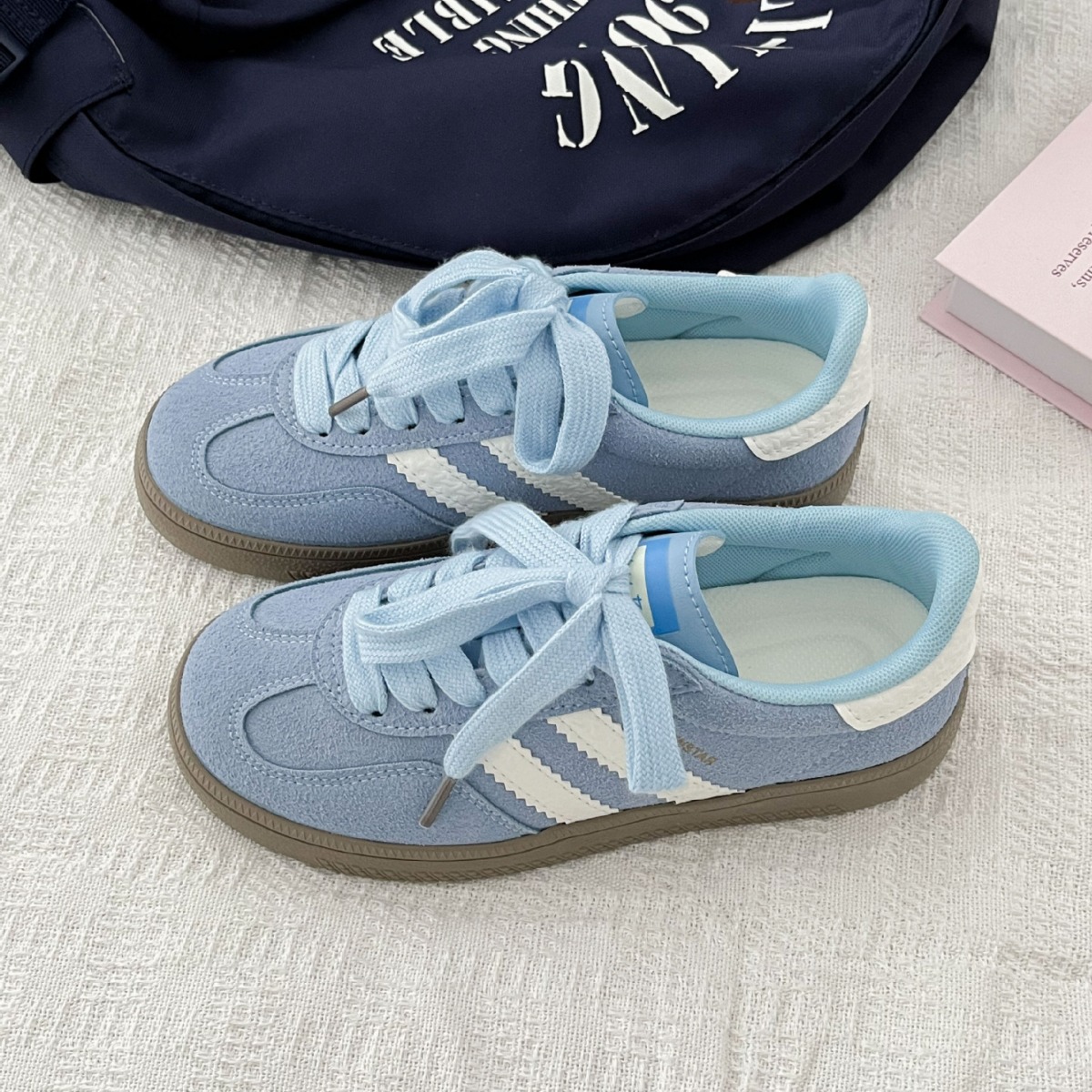 Vintage-style sneakers for wom - Embroidery White recensione e prezzo
