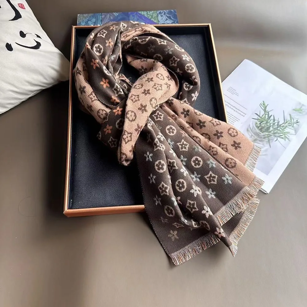 2025 New Scarf Women High-end  - Embroidery Pashmina recensione e prezzo