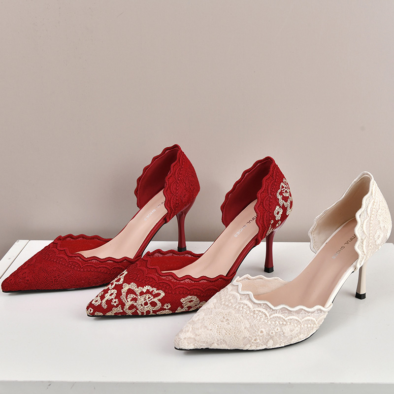 Luxury Red White Lace Embroide - Embroidery In The Piece recensione e prezzo