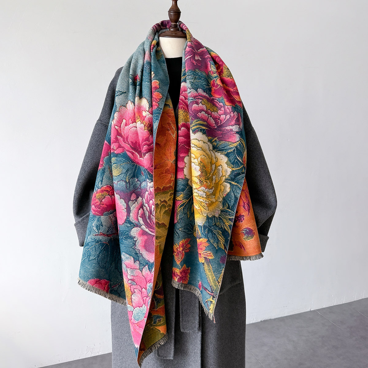 Warm Cashmere Scarf Women Shaw - Embroidery Pashmina recensione e prezzo