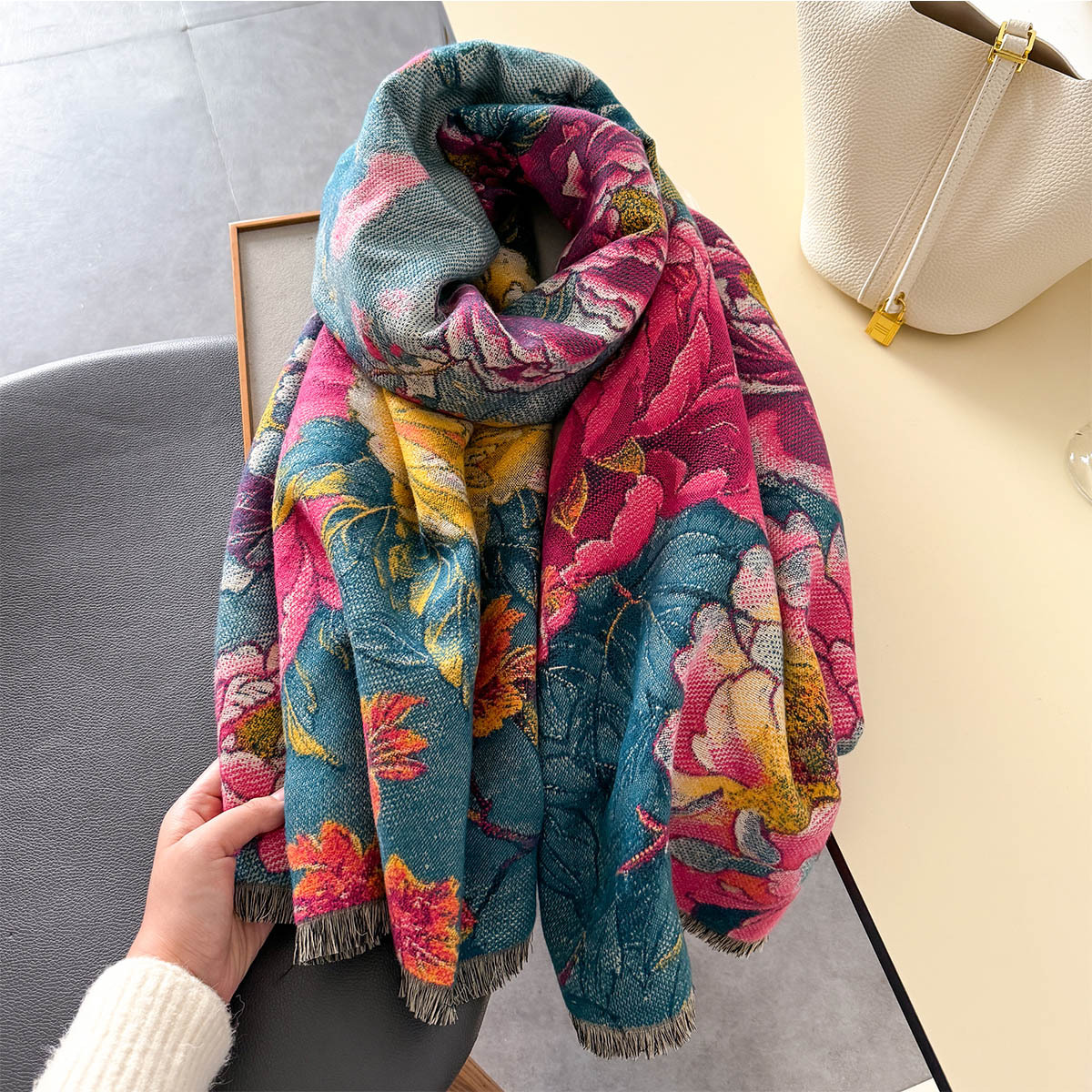 Warm Cashmere Scarf Women Shaw - Embroidery Pashmina recensione e prezzo