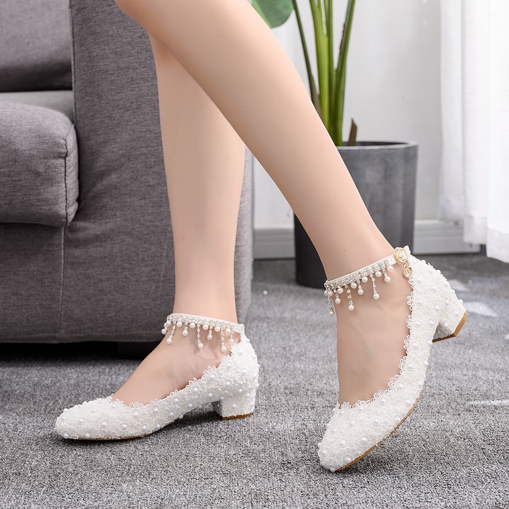 Women's Closed Toe Low Chunky  - Embroidery White recensione e prezzo