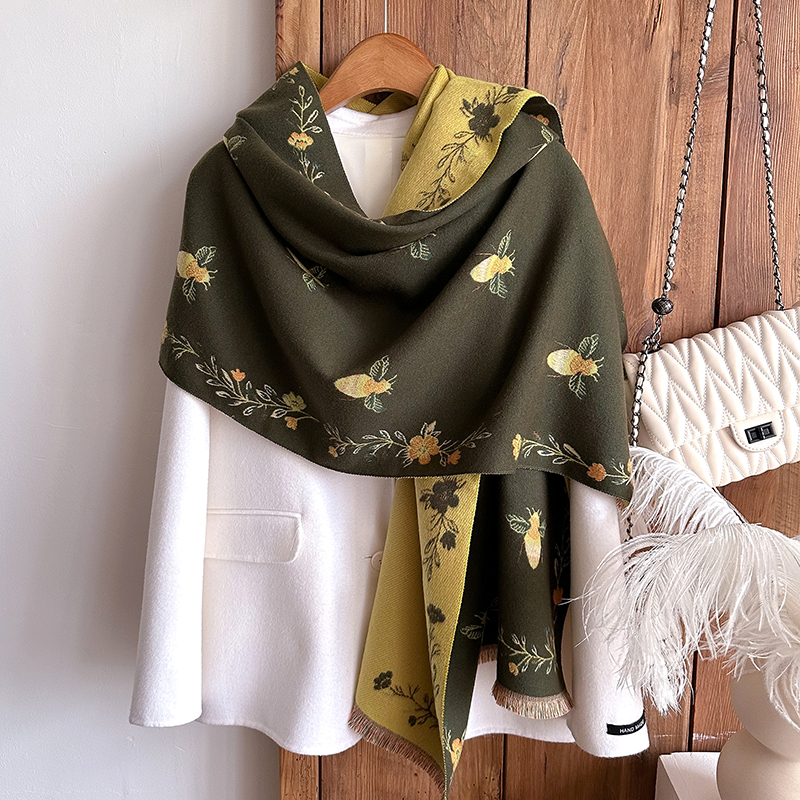 2025 New Brand Little Bee Flow - Embroidery Pashmina recensione e prezzo