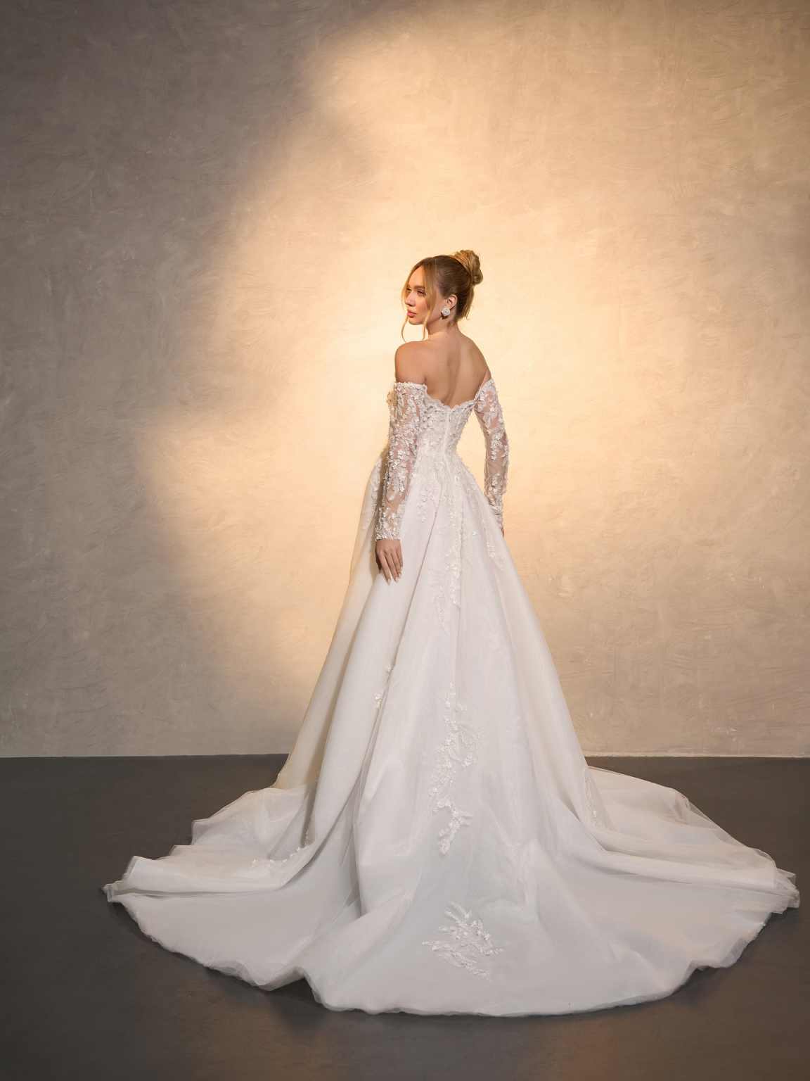 Elegant Wedding Dress A-Line L - Embroidery Online Design recensione e prezzo