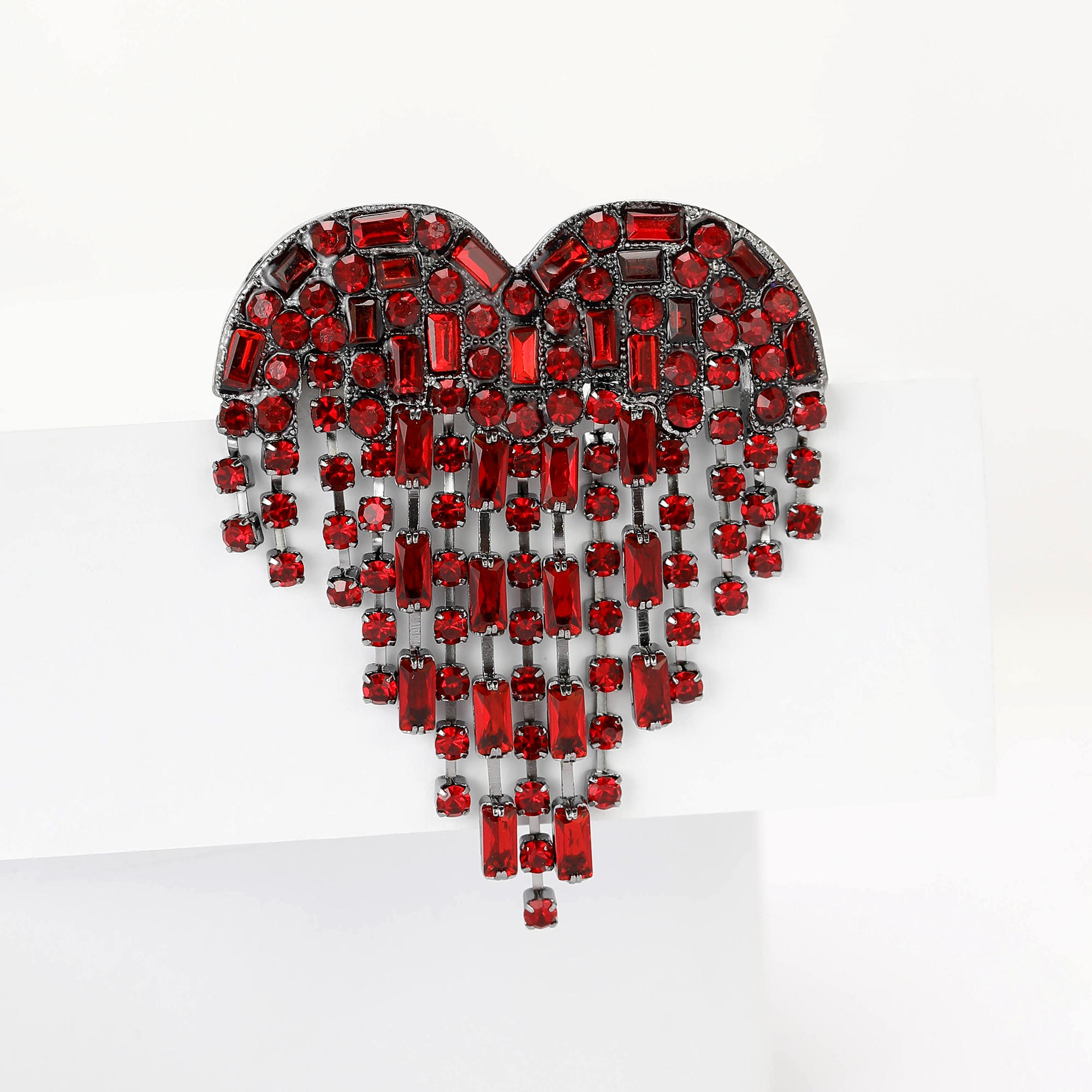 Stylish Rhinestone Love Brooch - Embroidery Wallet recensione e prezzo