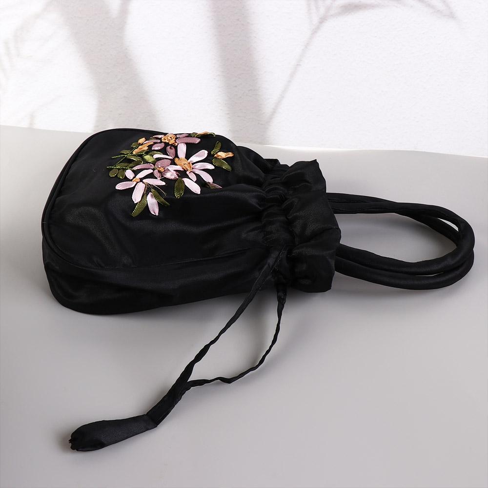 Satin Silk Hanfu Drawstrings B - Embroidery Wallet recensione e prezzo