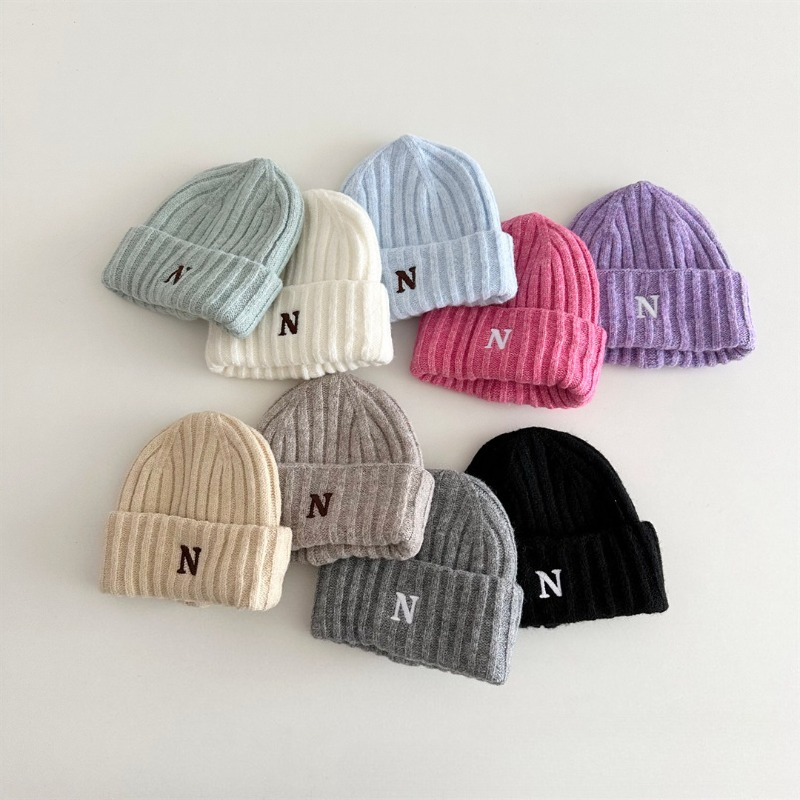 Korean Style Kids Knit Beanie  - Embroidery Letter N recensione e prezzo