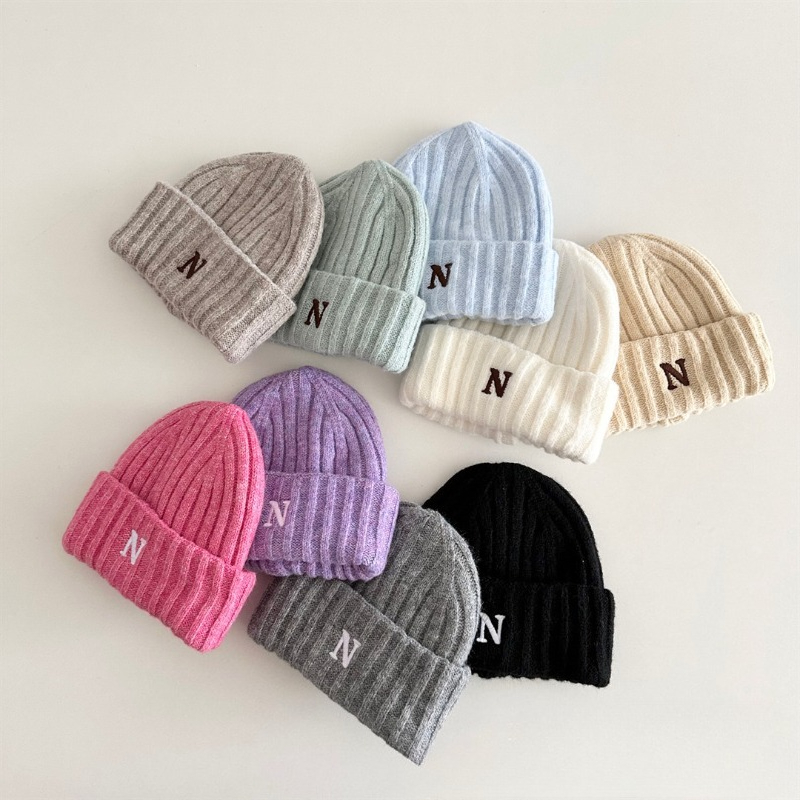 Korean Style Kids Knit Beanie  - Embroidery Letter N recensione e prezzo