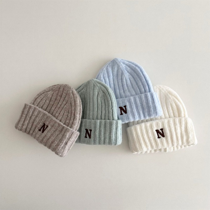 Korean Style Kids Knit Beanie  - Embroidery Letter N recensione e prezzo