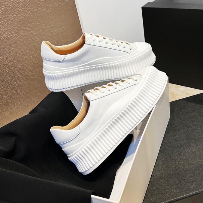 New Women's Sneakers Thick-sol - Embroidery White recensione e prezzo