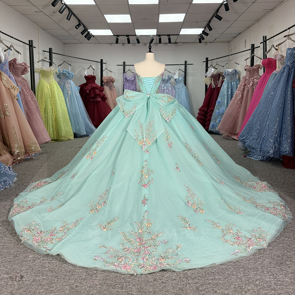Classic Strapless Quinceanera  - Embroidery Organza recensione e prezzo